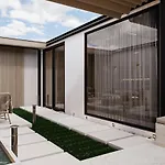 Luxury Ground Floor With Garden Suit Unique